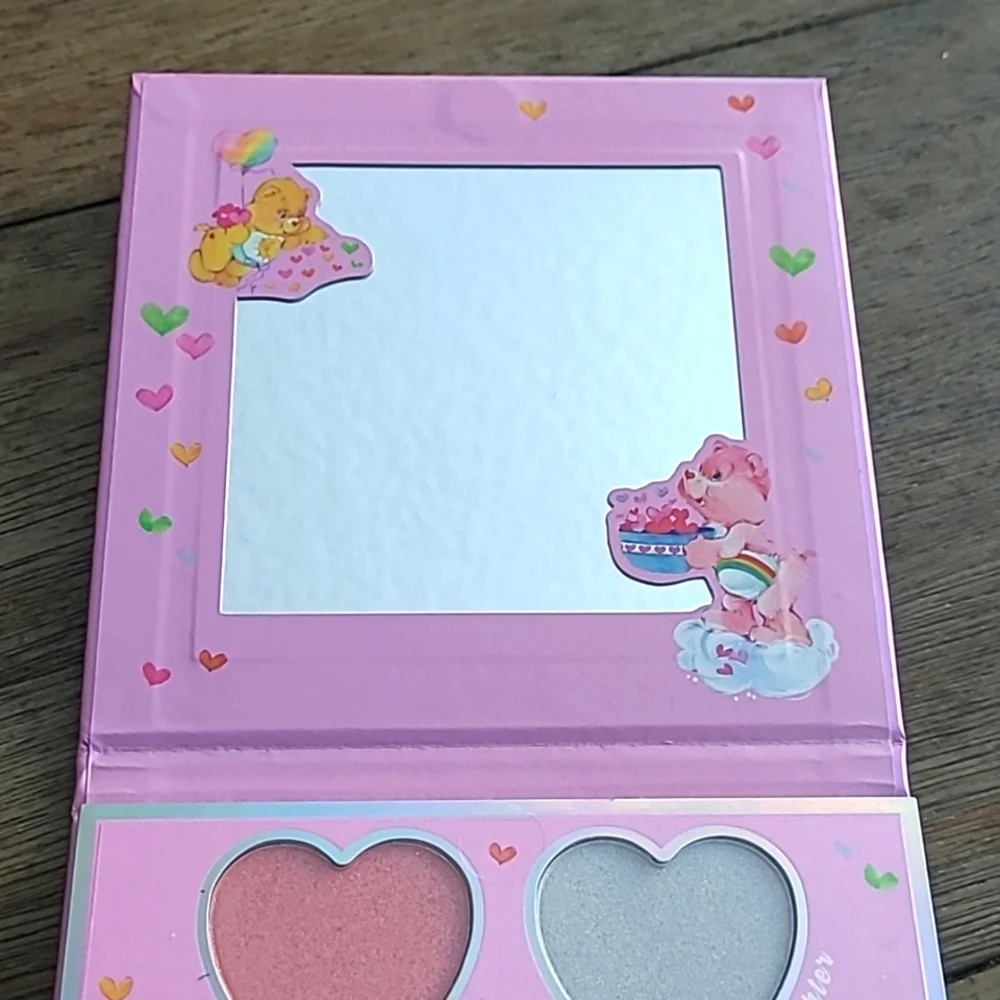 Care Bears Complexion Palette Blush & Highlighter 6 Shades NWT Sealed